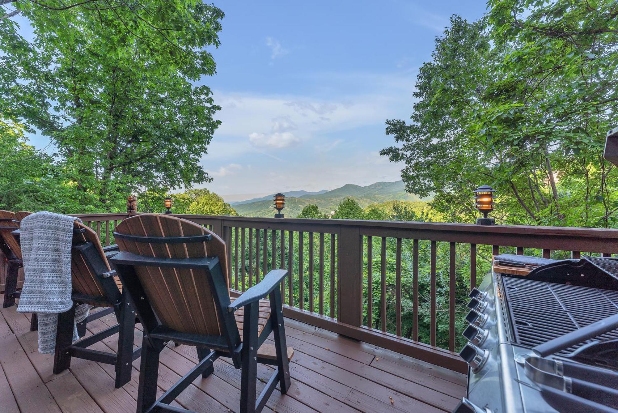 Family Chalet With Sauna, Hottub, Heavenly Views! Mins To Downtown! Gatlinburg Exterior photo
